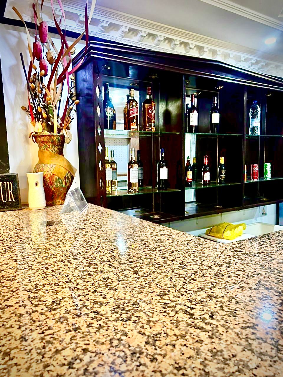Notre Bar