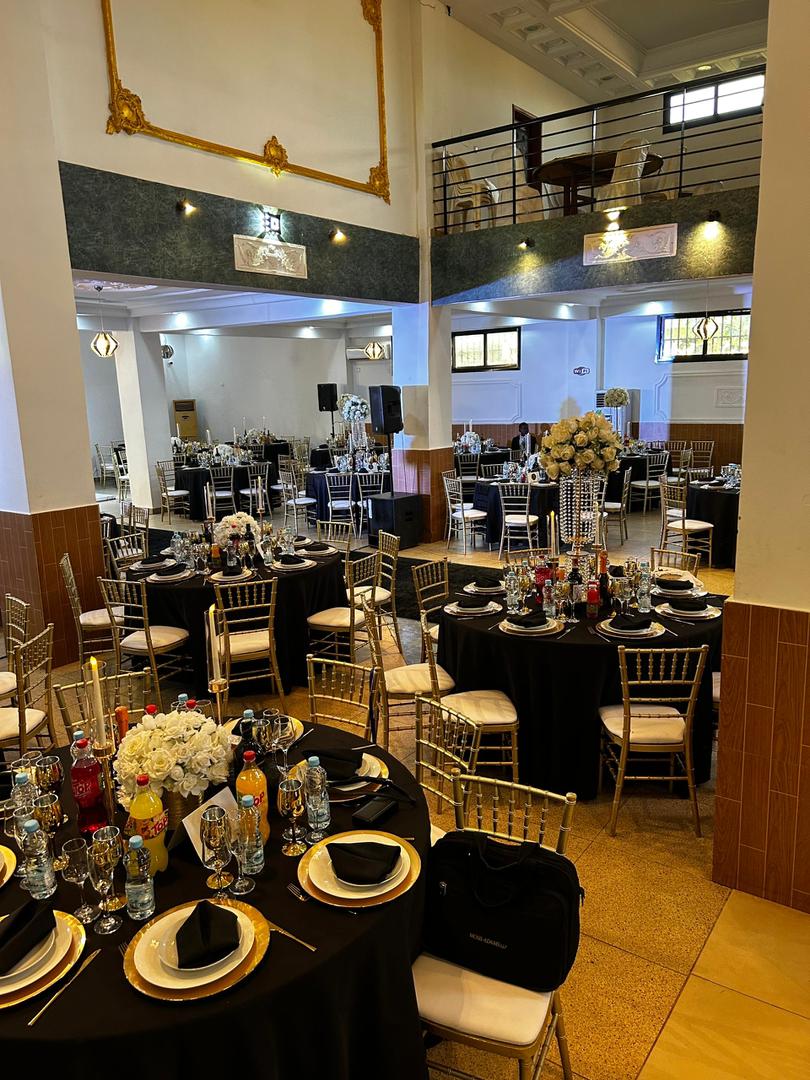 Salle Le Mirifique